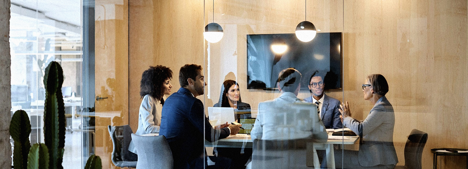 info@castroeliseev.com 34 690036550